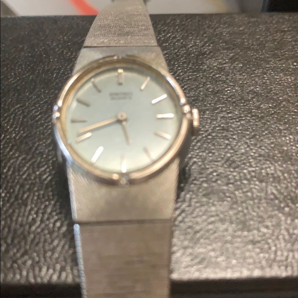 Watch 6 1/2”